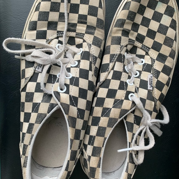 Checkerboard vans - Picture 2 of 3